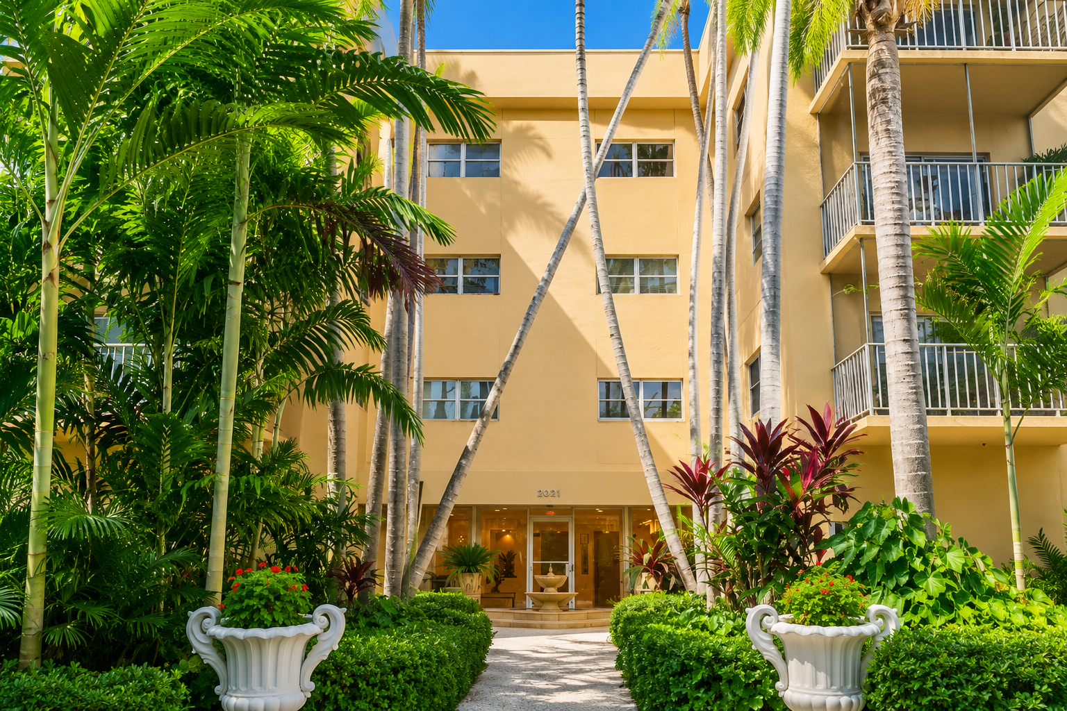 Tropical residential entrance at Keystone Bay
